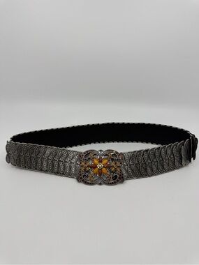 Decorative Silver-Tone Elastic Women’s Belt with Amber Floral Buckle